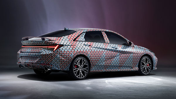 2021 Hyundai Elantra N Revealed: हुंडई एलांट्रा एन की तस्वीरों में हुआ खुलासा, जानें क्या मिलेगा नया