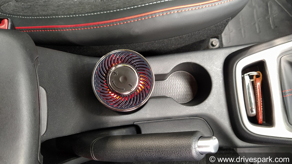 Cars With Air Purifiers In India: भारत में इन 5 कारों में दिया जा रहा एयर प्योरीफायर, जानें