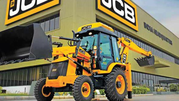 JCB CNG Launched: सीएनजी पर चलने वाली जेसीबी हुई लॉन्च, नितिन गडकरी ने किया उद्घाटन