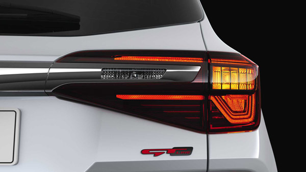 Kia Seltos Sales Milestone: किया ने 14 महीनों में बेचीं 1.25 लाख यूनिट सेल्टोस