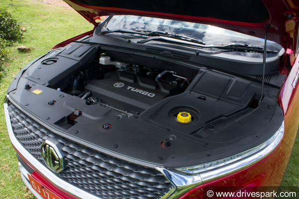 Car Engine Parts: कार के इंजन में लगे होतें हैं यह पार्ट्स, जानें