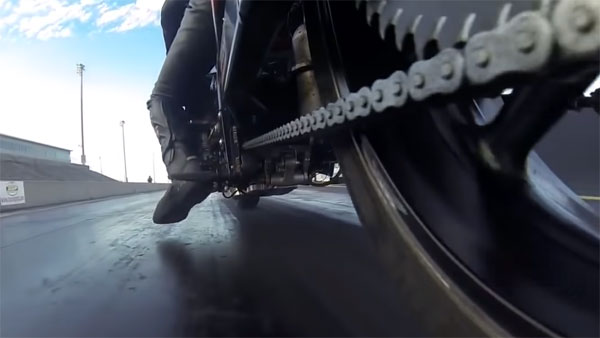 Motorcycle Chain Care: इस तरह रखेंगे बाइक चेन का ख्याल तो चलेगी सालों साल, जानें आसान टिप्स