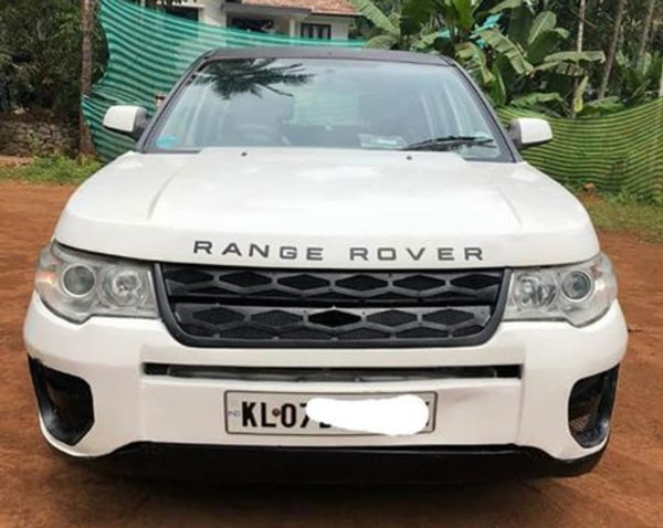 Car Modified As Range Rover: कार को रेंज रोवर में इस तरह से किया मॉडिफाई की आप पहचान नहीं पायेंगे