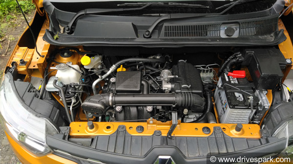 Car Engine Parts: कार के इंजन में लगे होतें हैं यह पार्ट्स, जानें