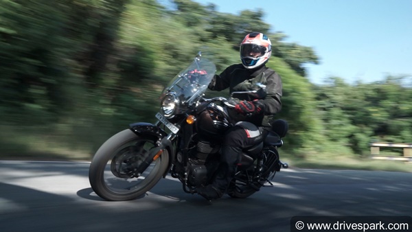 Royal Enfield Meteor 350 Review In Hindi: रॉयल एनफील्ड मिटिओर 350 रिव्यू: राइडिंग अनुभव, फीचर्स, सीटिंग, परफॉर्मेंस