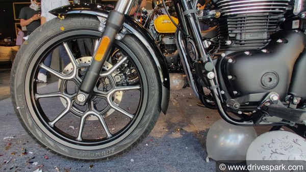 Royal Enfield Meteor 350 Tyres: रॉयल एनफील्ड मिटिओर 350 में लगाये गये हैं सीएट के टायर, जानें