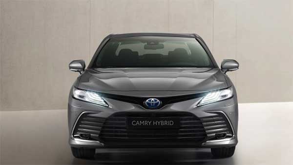 Toyota Camry Hybrid Facelift Unveiled: टोयोटा कैमरी हाइब्रिड फेसलिफ्ट का खुलासा, जल्द होगी लॉन्च