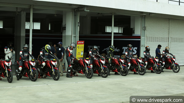 TVS Young Media Racer Program: ड्राइवस्पार्क रिव्यू एडिटर ने पहुँचे टीवीएस यंग मीडिया रेसर के अगले पड़ाव पर
