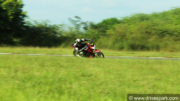 TVS Young Media Racer Program: ड्राइवस्पार्क रिव्यू एडिटर ने पहुँचे टीवीएस यंग मीडिया रेसर के अगले पड़ाव पर