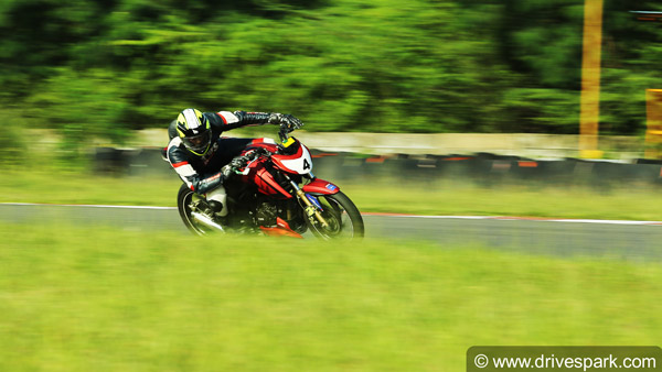 TVS Young Media Racer Program: ड्राइवस्पार्क रिव्यू एडिटर ने पहुँचे टीवीएस यंग मीडिया रेसर के अगले पड़ाव पर