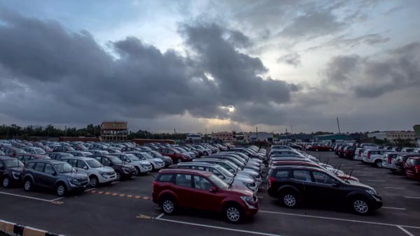 New Vehicle Registration October 2020: नये वाहन रजिस्ट्रेशन में अक्टूबर में आई 24 प्रतिशत की गिरावट, देखें