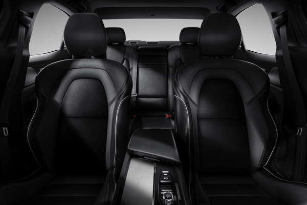 New-Gen Volvo S60 To Be Unveiled: नई वोल्वो एस60 सेडान 27 नवंबर को होगी पेश, जानें फीचर्स
