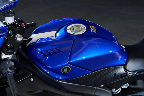 Yamaha YZF-R6 To Be Discontinued: यामाहा वाईजेडएफ-आर6 नए साल से होगी बंद, जानें क्या है वजह