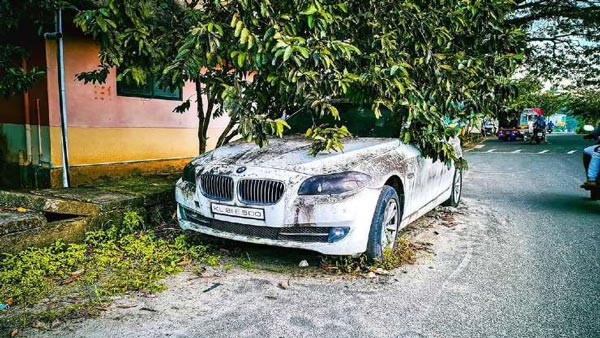 5 Rare Imported Exotic Cars: ये 5 एग्जॉटिक इम्पोर्टेड कारें जो अब पड़े-पड़े खा रही हैं जंग, तस्वीरें