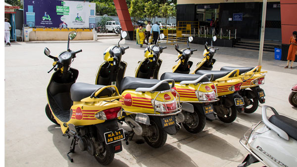 Bounce Scooter To Go 100% Electric: बाउंस फरवरी में अपने बेड़े में जोड़ेगी 4,000 इलेक्ट्रिक स्कूटर