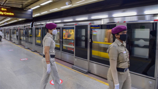India’s First Driverless Train: प्रधान मंत्री नरेंद्र मोदी ने देश की पहली ड्राइवलेस ट्रेन का किया उद्घाटन