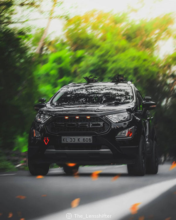 Ford EcoSport Modified: फोर्ड ईकोस्पोर्ट को मॉडिफाई कर दिया ऑल-ब्लैक थीम, लग रही शानदार