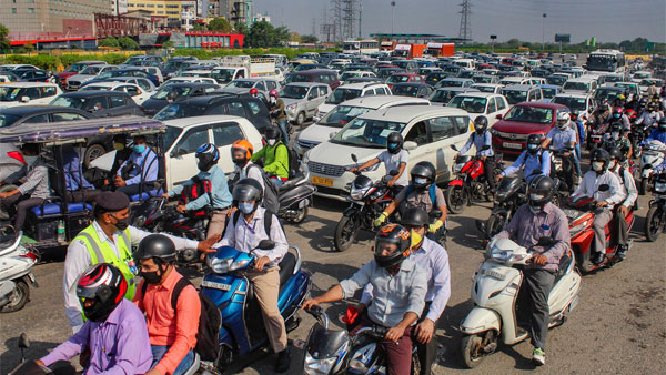 Gurugram Dips 55% Traffic Fines: गुरुग्राम में ट्रैफिक चालानों में आई 55 प्रतिशत की कमी, जानें वजह