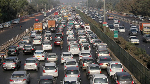 Gurugram Dips 55% Traffic Fines: गुरुग्राम में ट्रैफिक चालानों में आई 55 प्रतिशत की कमी, जानें वजह