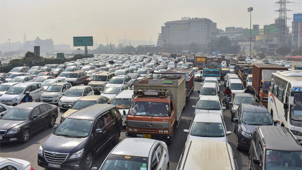 Gurugram Dips 55% Traffic Fines: गुरुग्राम में ट्रैफिक चालानों में आई 55 प्रतिशत की कमी, जानें वजह
