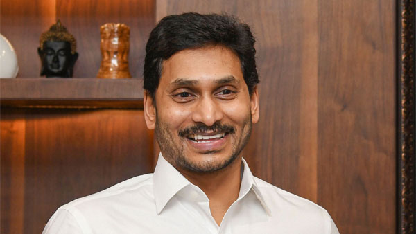 AP Police Gets 36 Force Trax SUVs: आंध्र प्रदेश पुलिस के बेड़े में शामिल हुई 36 फोर्स ट्रैक्स एसयूवी