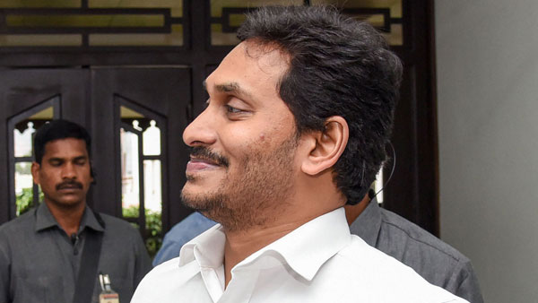 AP Police Gets 36 Force Trax SUVs: आंध्र प्रदेश पुलिस के बेड़े में शामिल हुई 36 फोर्स ट्रैक्स एसयूवी