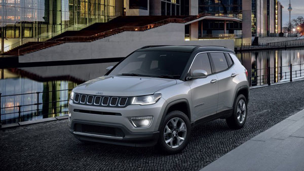 Jeep Compass December Discount: जीप कम्पास पर दिसंबर महीने में मिल रही 2 लाख रुपये की छूट