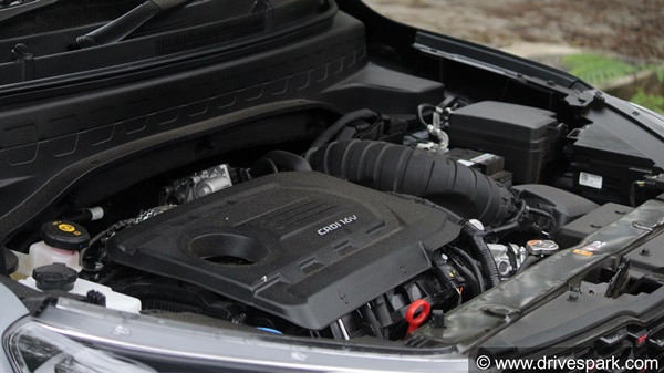 Top 5 Features Of Kia Sonet: किया सॉनेट के टॉप फीचर्स: कनेक्टेड कार तकनीक, एयर प्योरीफायर, डीजल इंजन