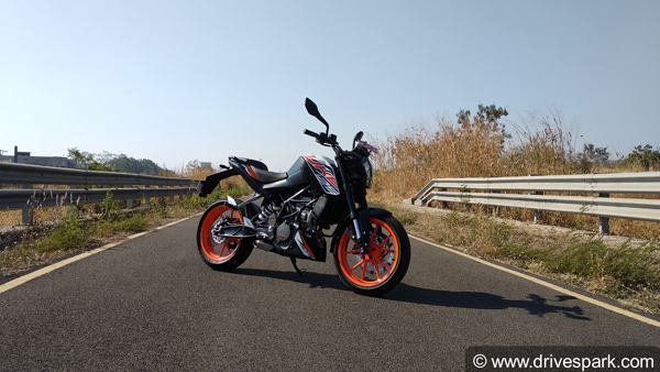 Top 5 Bike News Of The Week: इस हफ्ते की टॉप बाइक न्यूज: केटीएम ड्यूक 125, यामाहा एफजेडएस-एफआई, नई हीरो बाइक रजिस्टर
