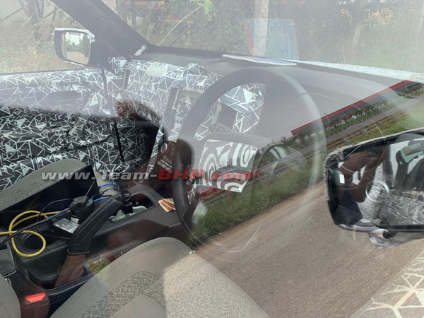 Mahindra Scorpio Sting Spied: नई महिंद्रा स्कॉर्पियो स्टिंग टेस्टिंग के दौरान आई नजर, इंटीरियर का खुलासा
