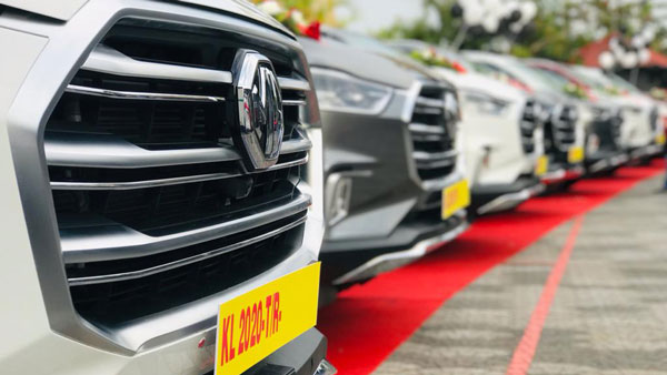 MG Gloster Delivery: एमजी ग्लोस्टर की हो रही है बंपर डिलीवरी, शोरूम ने एक दिन में बेची 7 कारें