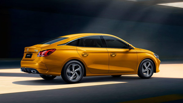 New MG 5 Sedan Debuts: नई एमजी 5 सेडान को किया गया पेश, जानें कैसा है डिजाइन व इंजन