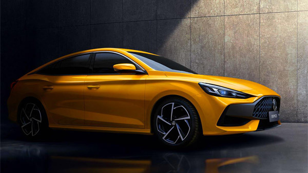 New MG 5 Sedan Debuts: नई एमजी 5 सेडान को किया गया पेश, जानें कैसा है डिजाइन व इंजन