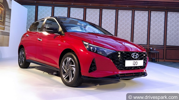 New Hyundai i20 Booking Milestone: नई हुंडई आई20 की बुकिंग 30,000 के पार, 10,000 यूनिट की डिलीवरी