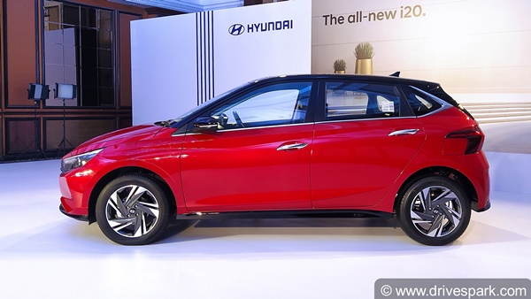 New Hyundai i20 Booking Milestone: नई हुंडई आई20 की बुकिंग 30,000 के पार, 10,000 यूनिट की डिलीवरी