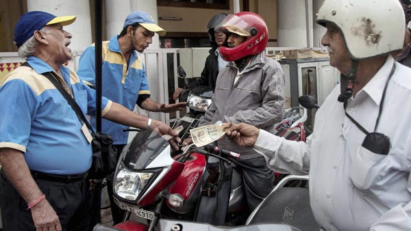 Petrol-Diesel Price Hike: पेट्रोल की कीमत ने पार किया 90 रुपये का आकड़ा, दो महीने में सबसे अधिक