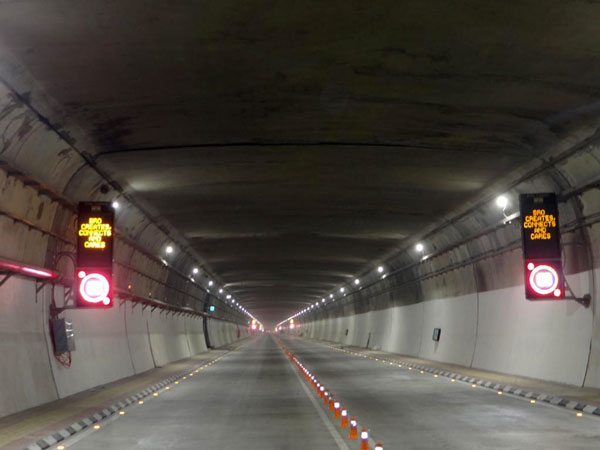 Record Vehicles Crosses Atal Tunnel: अटल टनल से एक दिन में सबसे अधिक 5,450 वाहन गुजरे, बना नया रिकॉर्ड