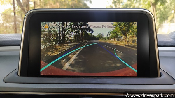 Tata Altroz BS6 Diesel Review: टाटा अल्ट्रोज बीएस6 डीजल रिव्यू: ड्राइविंग अनुभव, परफॉर्मेंस, माइलेज, हैंडलिंग, फीचर्स