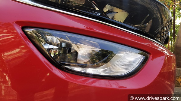 Tata Altroz BS6 Diesel Review: टाटा अल्ट्रोज बीएस6 डीजल रिव्यू: ड्राइविंग अनुभव, परफॉर्मेंस, माइलेज, हैंडलिंग, फीचर्स