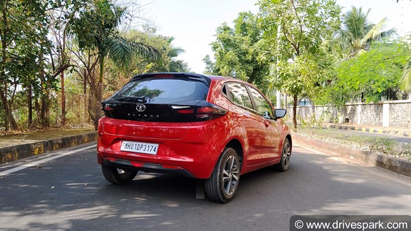 Tata Altroz BS6 Diesel Review: टाटा अल्ट्रोज बीएस6 डीजल रिव्यू: ड्राइविंग अनुभव, परफॉर्मेंस, माइलेज, हैंडलिंग, फीचर्स