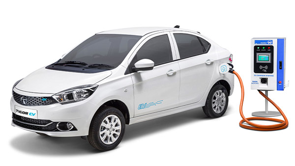 Tata Tigor EV Facelift Spied: टाटा टिगोर ईवी फेसलिस्ट टेस्टिंग के दौरान आई नजर
