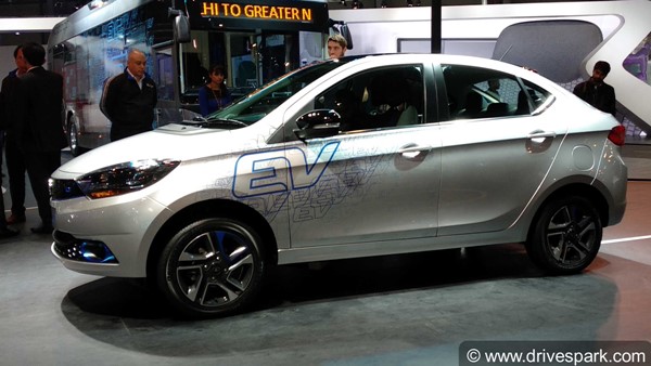 Tata Tigor EV Facelift Spied: टाटा टिगोर ईवी फेसलिस्ट टेस्टिंग के दौरान आई नजर