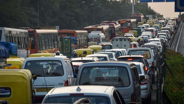 Toll Plaza To Go 100% Cashless: नए साल से 100% कैशलेस हो सकता है टोल कलेक्शन, जानें