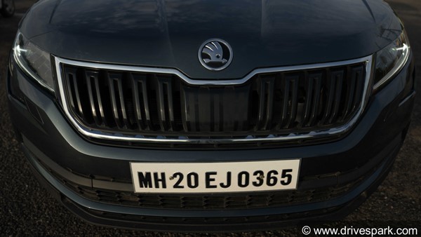 Name On Number Plate Is Illegal: झारखंड हाई कोर्ट ने नंबर प्लेट से नाम हटाने का दिया आदेश