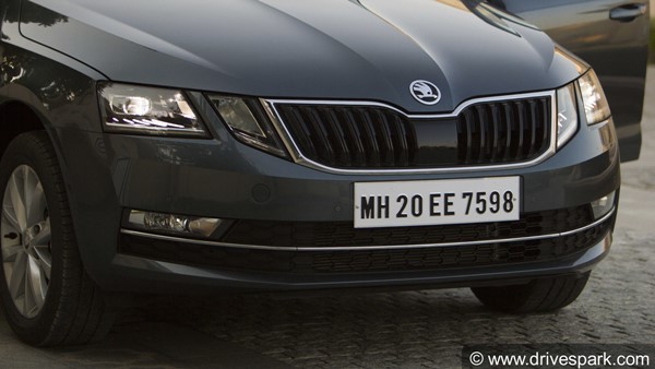 Name On Number Plate Is Illegal: झारखंड हाई कोर्ट ने नंबर प्लेट से नाम हटाने का दिया आदेश