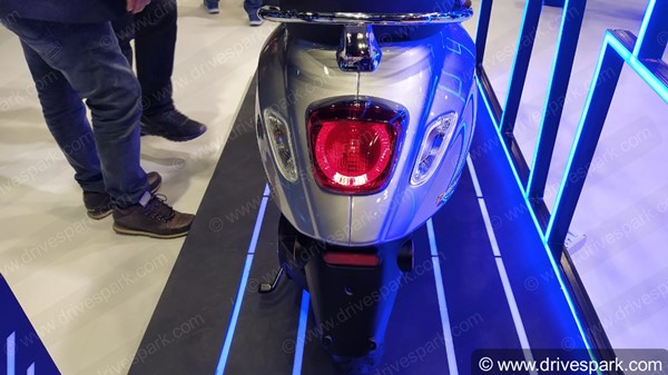 Vespa Elettrica Based Electric Scooter: वेस्पा ला रही इलेट्रिका आधारित नई इलेक्ट्रिक स्कूटर, जानें
