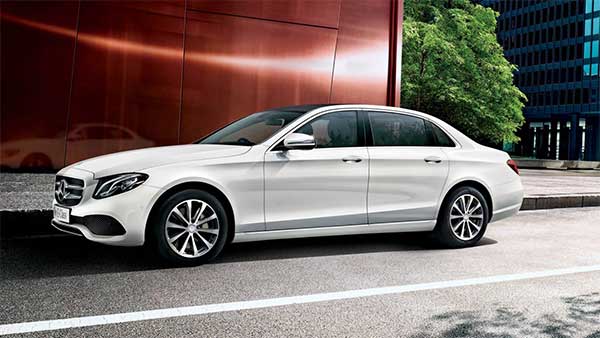 Mercedes Car December Offer: मर्सिडीज की कारों पर दिसंबर में मिल रहा आकर्षक ऑफर, जानें