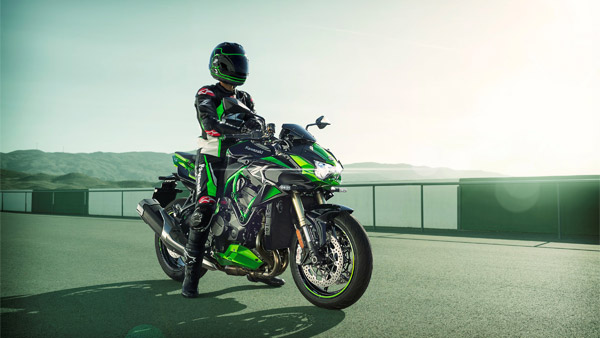 Kawasaki ZH2 Bikes Launched: कावासाकी ने जेडएच2 और जेडएच2 एसई को किया लाॅन्च, जानें फीचर्स