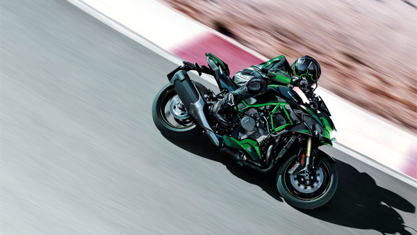 Kawasaki ZH2 Bikes Launched: कावासाकी ने जेडएच2 और जेडएच2 एसई को किया लाॅन्च, जानें फीचर्स