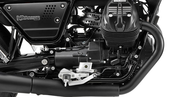 Moto Guzzi V9 Roamer and Bobber Unveiled: मोटो गुजी ने वी9 रोमर और वी9 बाॅबर को किया पेश